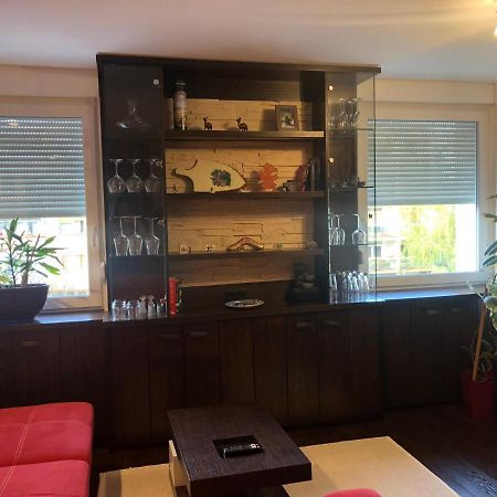 Apartman Mirek Apartment วาราชดีน ภายนอก รูปภาพ