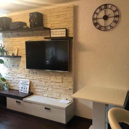 Apartman Mirek Apartment วาราชดีน ภายนอก รูปภาพ