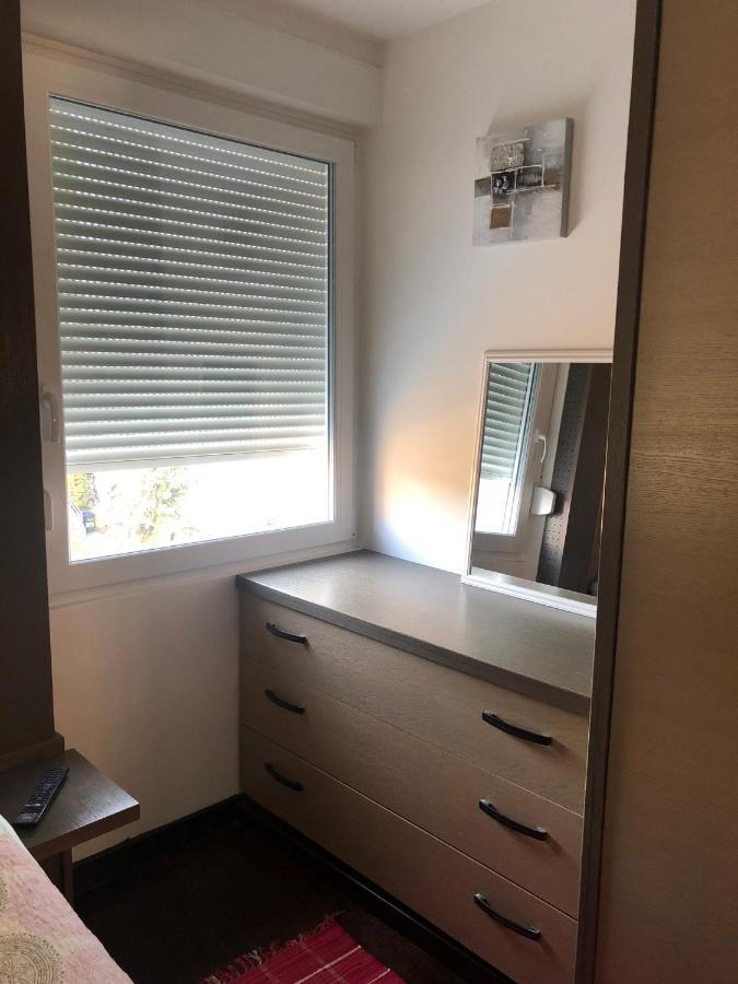 Apartman Mirek Apartment วาราชดีน ภายนอก รูปภาพ
